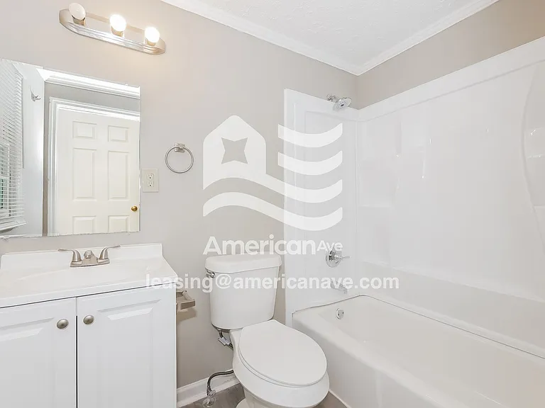 1857792_014_wm_-_bathroom_12933130.jpg