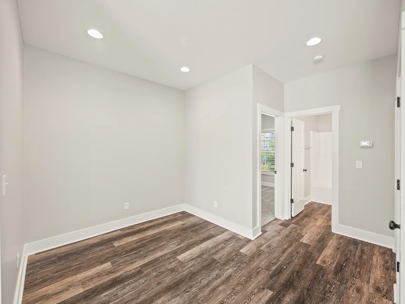 3 bed, 1028 sqft, $1,600 — Photo 3