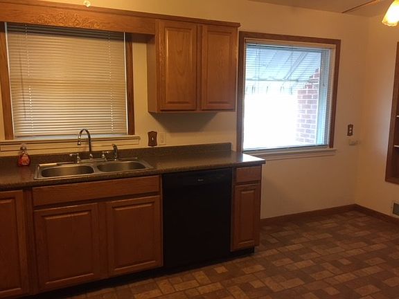 3rd image of 501 Tiger Ave