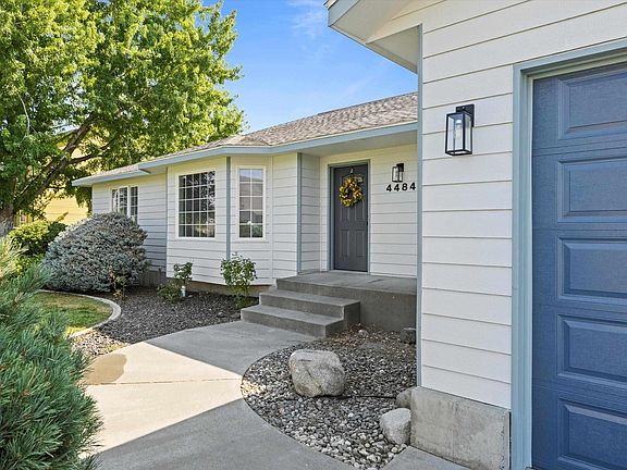 4th image of 4484 Northlake Dr