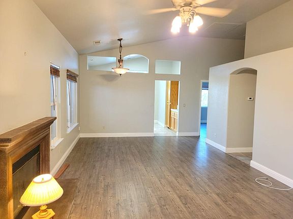3rd image of 5462 Havenhurst Cir