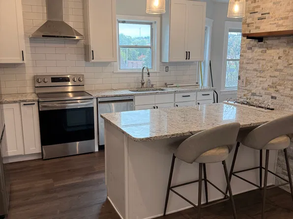 245 Fairmont Ave APT 2, Worcester, MA 01604