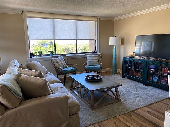 3rd image of 1581 Gulf Blvd APT 201N