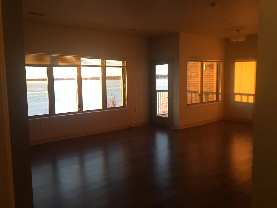 Living/Dining Area