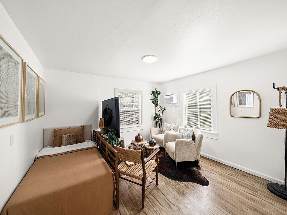 1st image of 634 Cummins Way #4