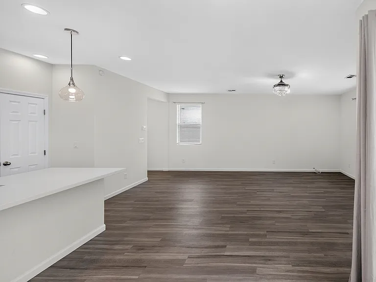 4847 Kinworthy St — Photo 10