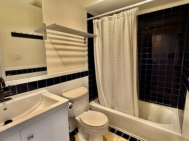 6917 Little Neck Pkwy #1 — Photo 6