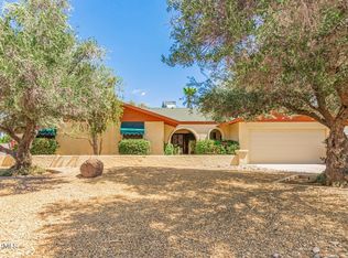 320 E Brook Hollow Dr, Phoenix, AZ 85022