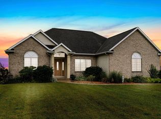 8807 Greenwell Rd, Churubusco, IN 46723