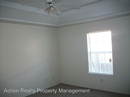 2nd image of 2003 Villa Linda Ave