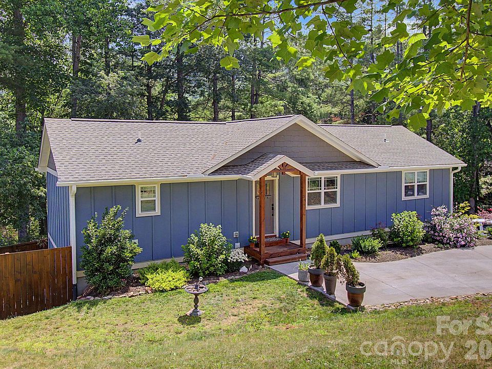 1st image of 34 Aster Ridge Dr