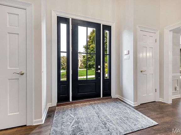 4th image of 1106 Wheaton Hill Ct