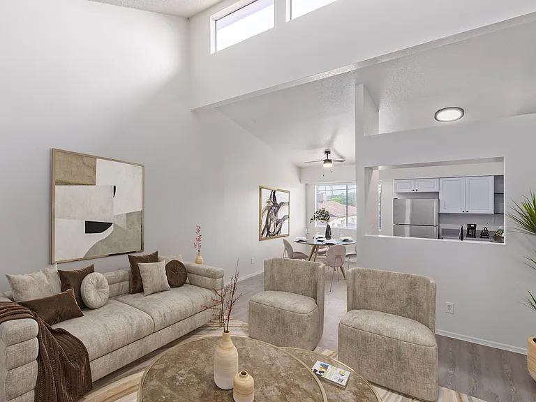 7211 N 54th Ave — Photo 3