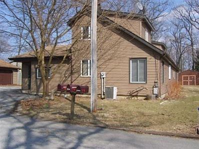 1st image of 690 N Crest Dr
