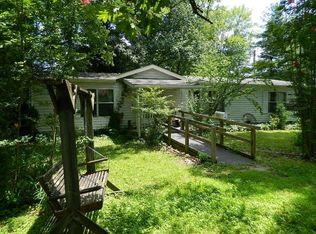 412 NW 10th St, Fairfield, IL 62837