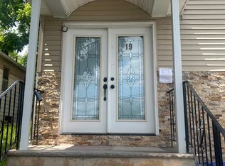 19 Henry St, Edison, NJ 08820