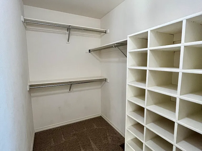 10046 Gwendelyn Ln — Photo 27