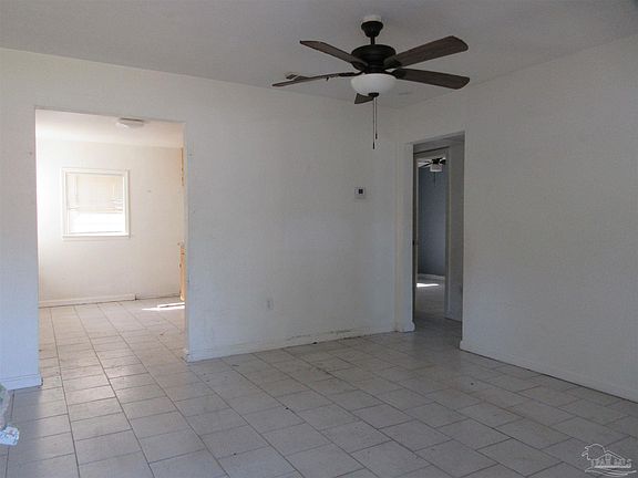 3rd image of 5541 W Jackson St
