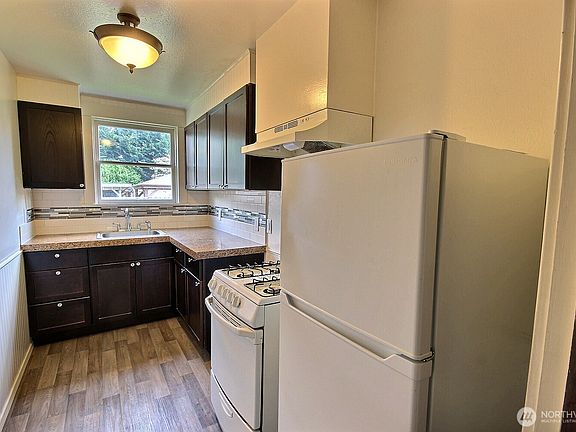 3rd image of 414 Sumner Avenue