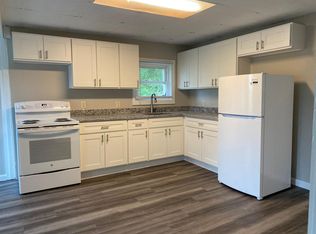 275 Providence St #B, Putnam, CT 06260