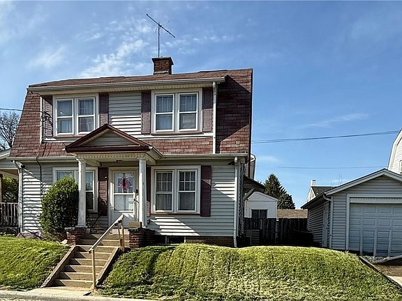 2nd image of 200 Roslyn Ave NW