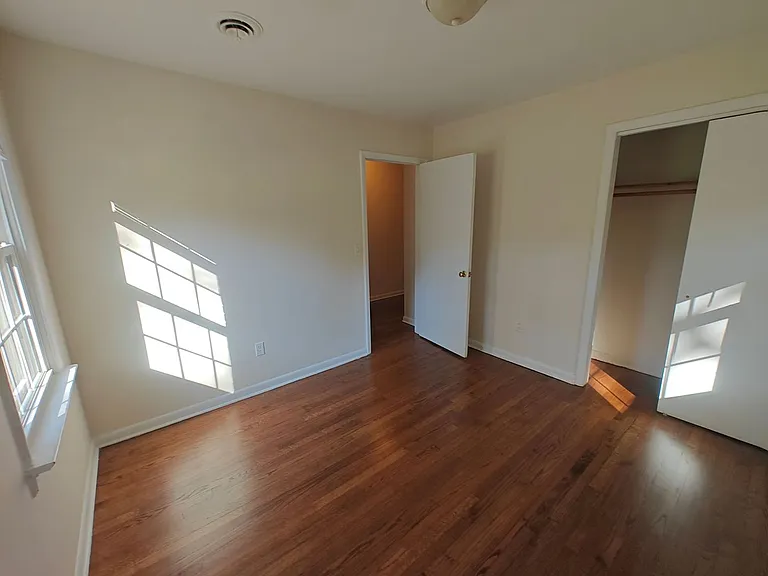 9511 Harris St — Photo 20