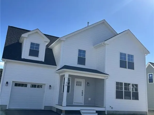 30 Recess Ln, Warwick, RI 02889