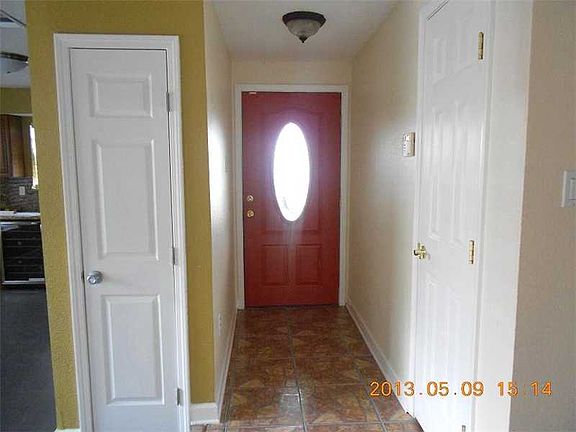 5th image of 4036 N Woodbine St