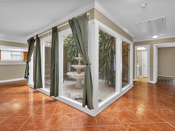 5th image of 13818 Towne Way Dr