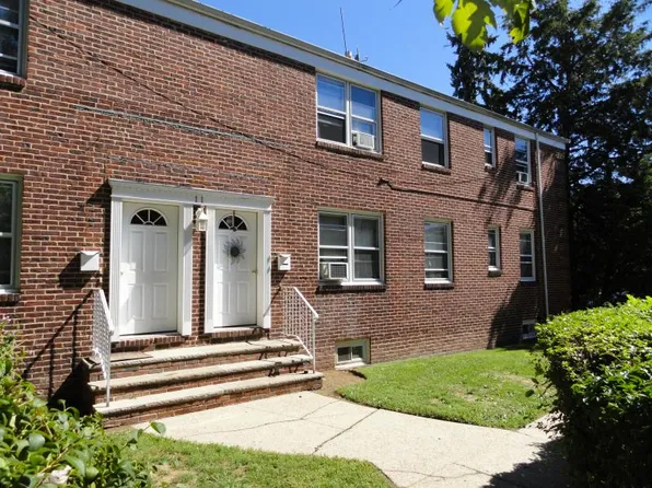 11 S Carpenter Ter, Belleville, NJ 07109