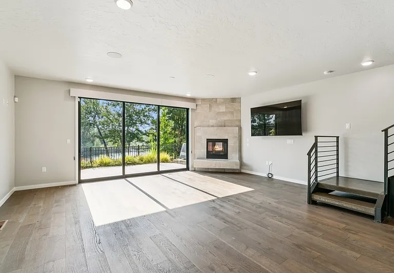 3520 N Prospect Ln #1 — Photo 9
