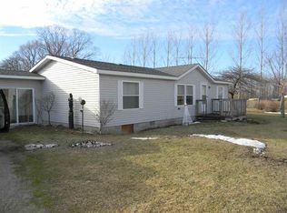 10985 Burnett Rd, Charlevoix, MI 49720