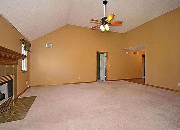 4th image of 420 Marina Ct