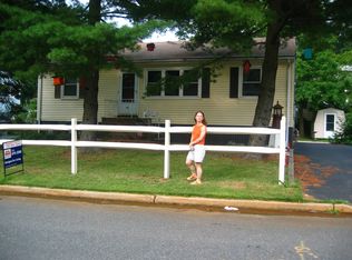 106 Woodland Dr, Keyport, NJ 07735