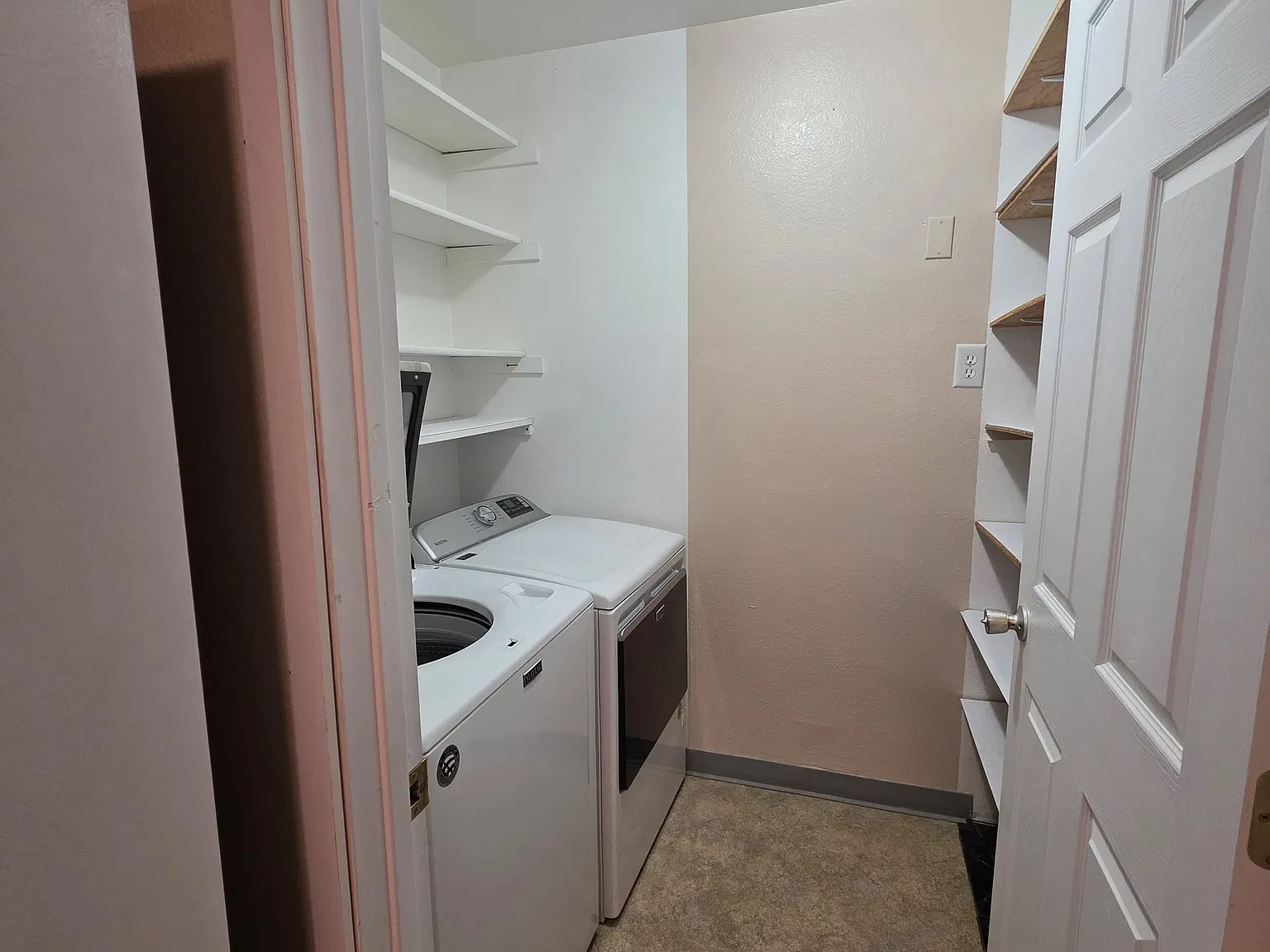 2 bed, 1188 sqft, $2,300 — Photo 4