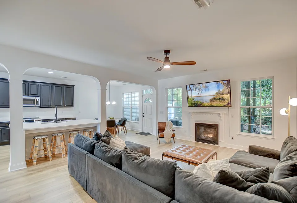 2455 Draymohr Ct