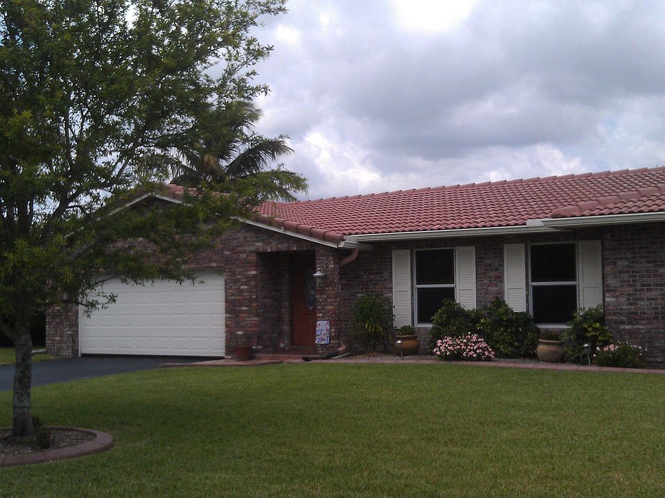 1st image of 1734 NW 84th Dr