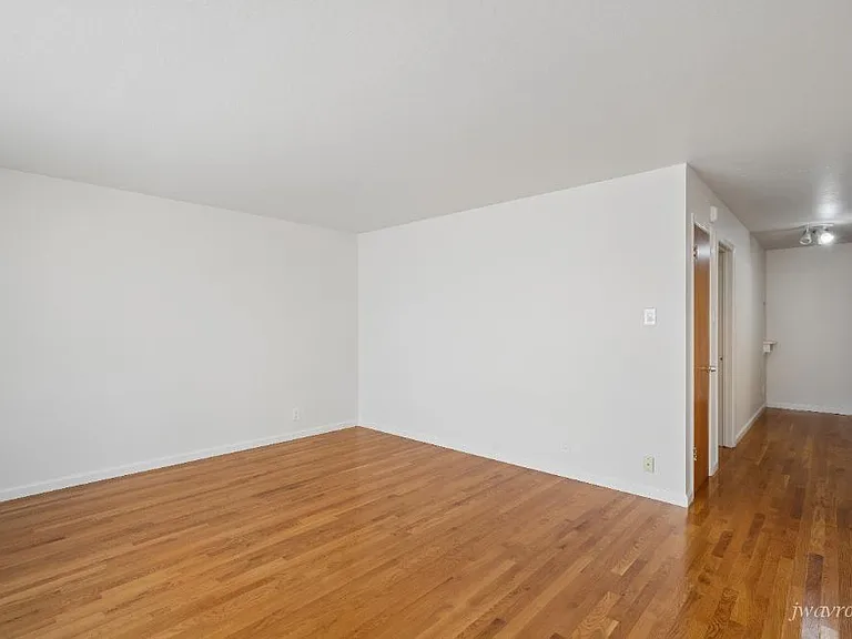 4444 Balboa St #103 — Photo 5