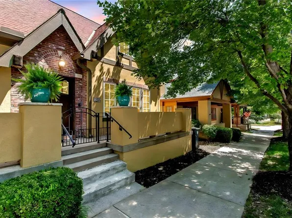 9008 NE 80th St, Kansas City, MO 64158