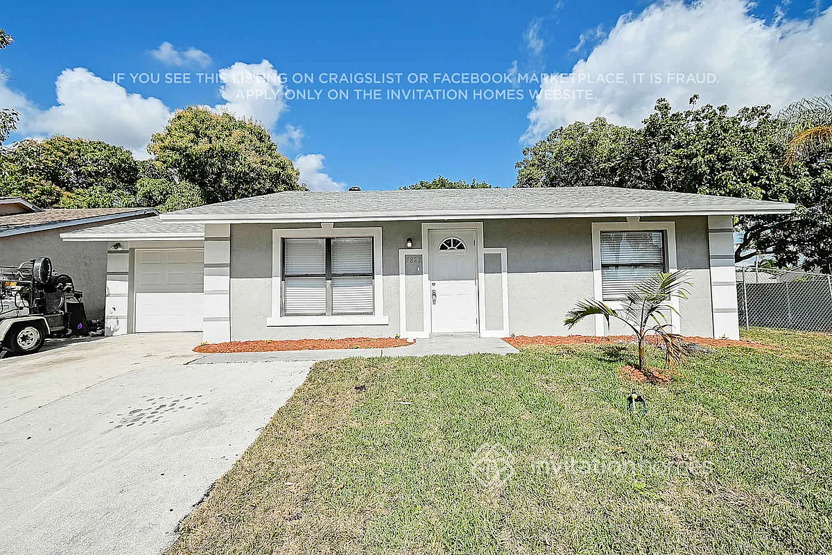 Building Photo - 5825 Ithaca Cir W