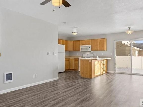 4th image of 676 Meppen Dr