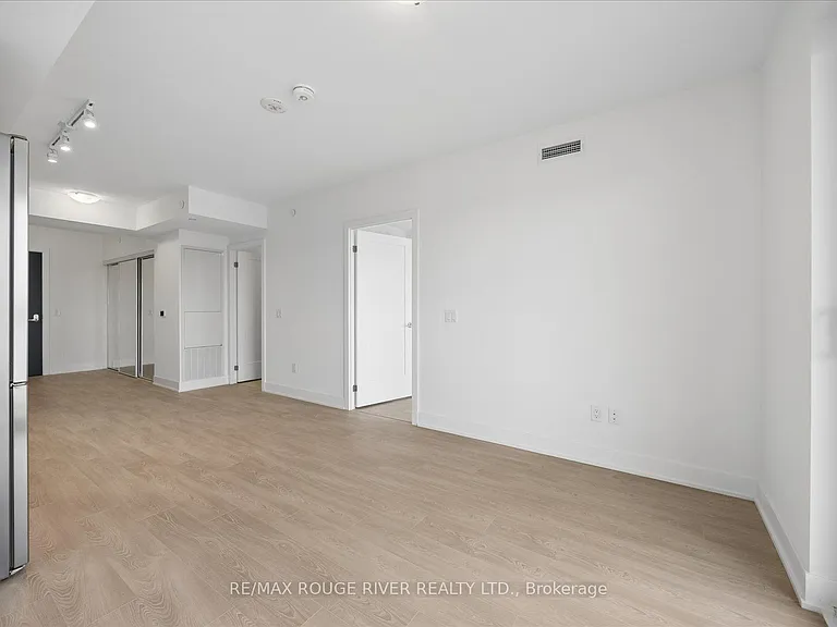 2545 Simcoe St N #728 — Photo 13