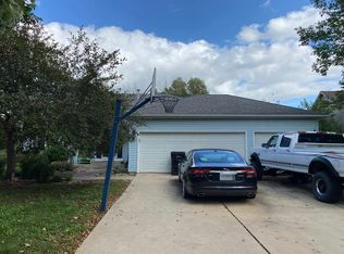 5220 Highgrove Ln NW, Rochester, MN 55901