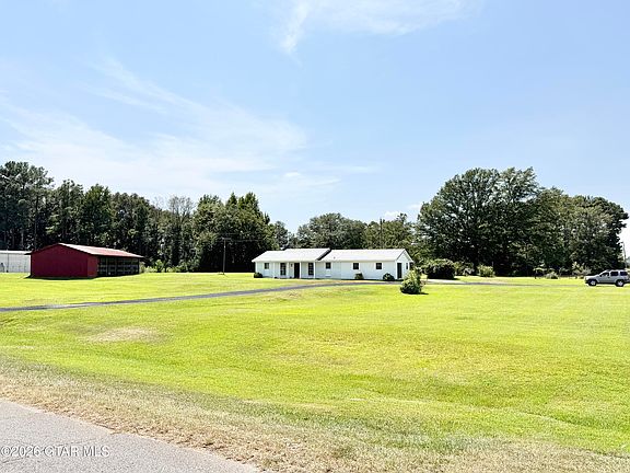 4th image of 41 Robin Rd