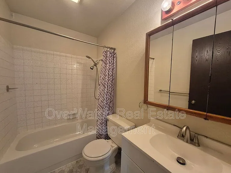 12250 Mary Ave — Photo 9