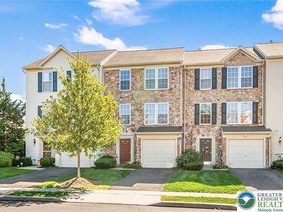 4054 Huckleberry Dr, Center Valley, PA, 18034