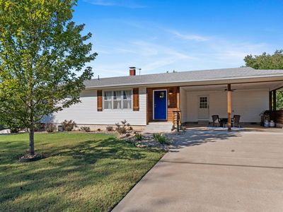 209 E Oak Street, Stockton, MO, 65785