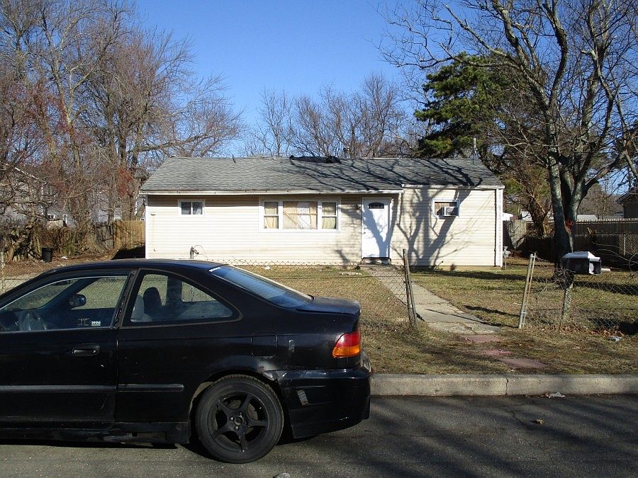 205 Clark St, Brentwood, NY 11717 Zillow