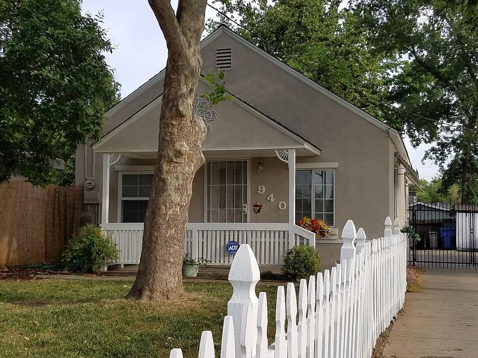 2nd image of 940 Carmelita Ave