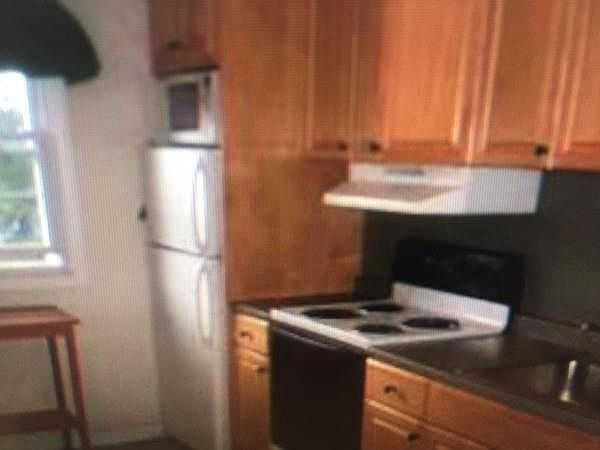 2nd image of 127 Coventry Cir APT C